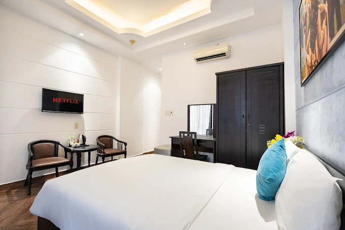 khách sạn gần Bùi Viện